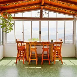 Magnifica Casa Con Estupendas Vistas A La Ciudad. Сasa de vacaciones