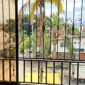 E2 Comodo Y Amplio Apartamento En Laureles Estadio 120 Mts2 Apartamento